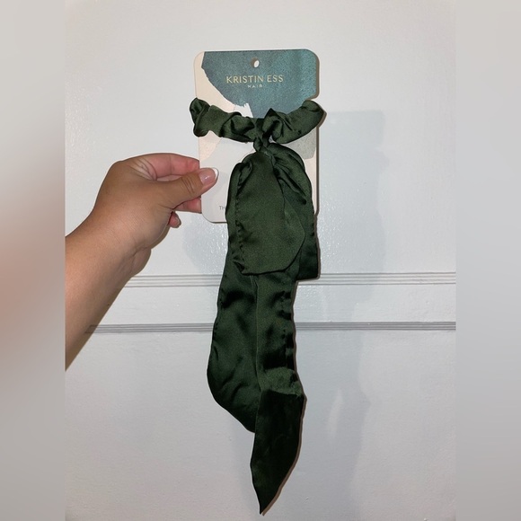 kristen ess Accessories - Kristen Ess Hair bows